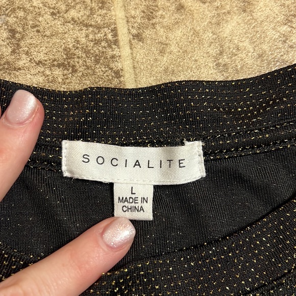 Black and gold sparkly Socialite top, size large - Picture 4 of 7